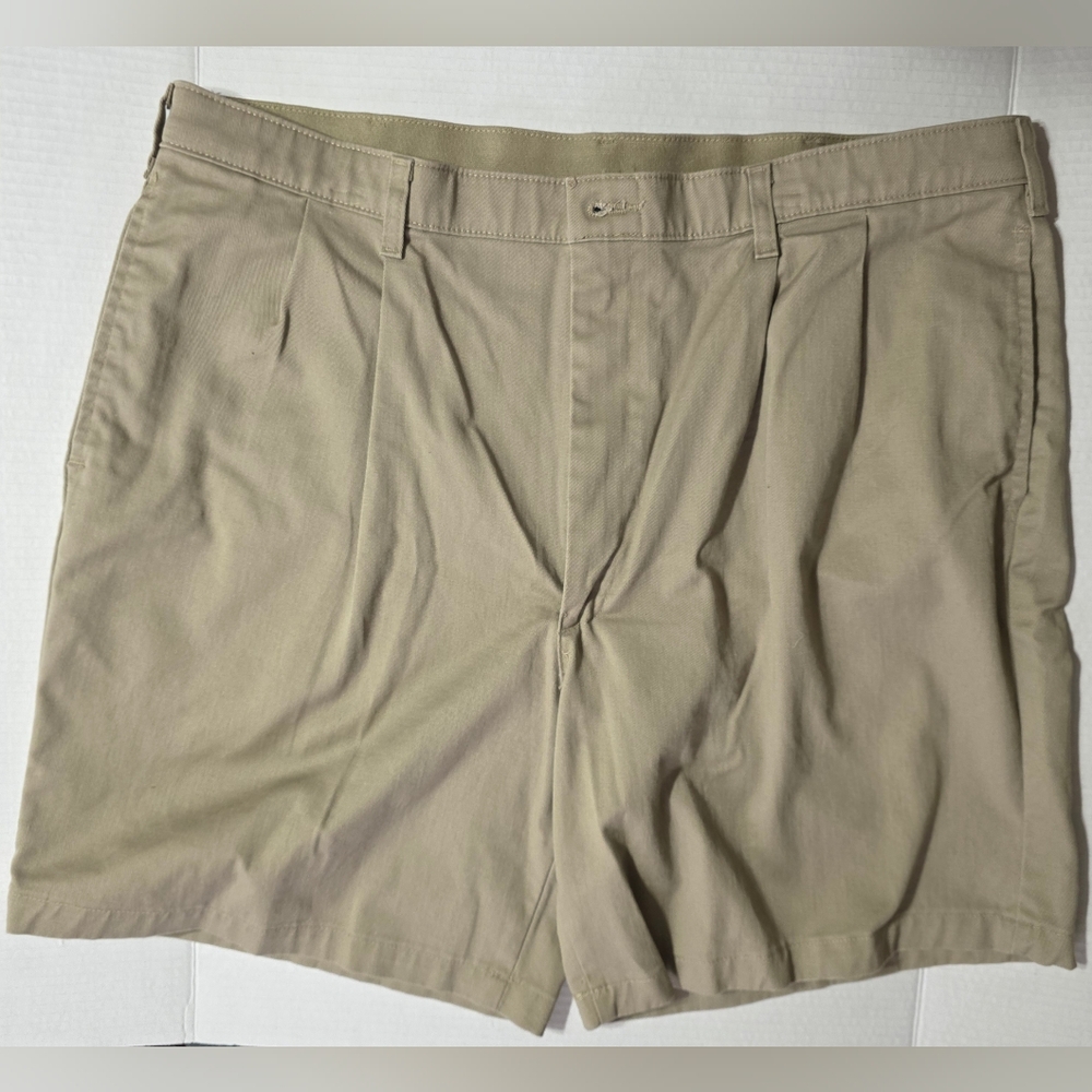 WRANGLER Mens Comfort Solution SZ 42, KHAKIS SHORTS